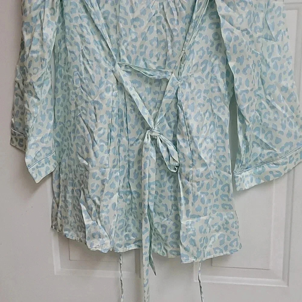 MORGAN LANE Langley Short Robe - Picture 8 of 9